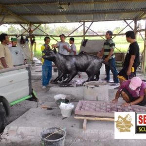 Kelik-studio-semar-mesem-patung-luwak-besar-membuat-patung-dari-fiberglass