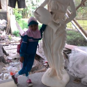 Kelik-studio-semar-mesem-patung-wanita-anggun-gambar-patung-arsitektur