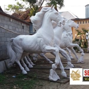 Kelik Studio Semar Mesem Fiberglass Resin Binatang Pembawa Keberuntungan