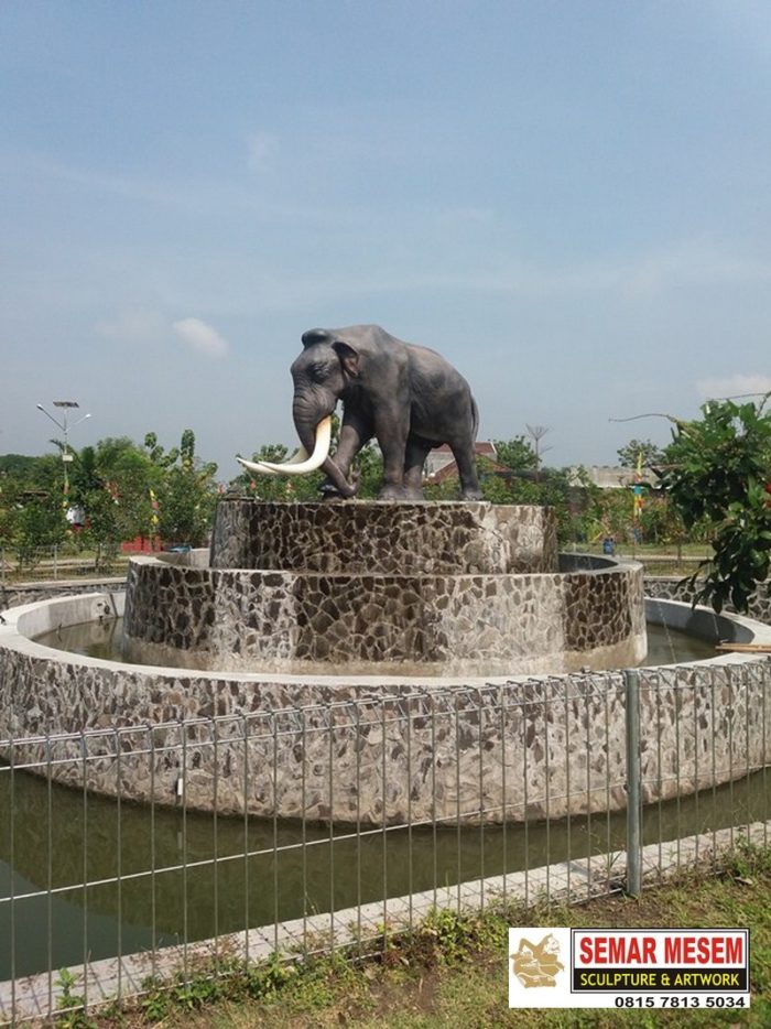 Kelik Studio Semar Mesem Patung Gajah Purba Patung Gemolong Sragen Patung Di Malaysia Copy