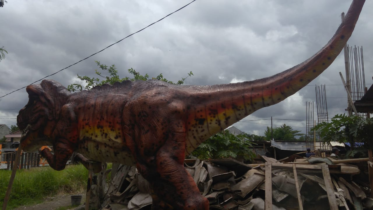 Jasa Pembuatan Patung Fiber Dinosaurus-081578135034