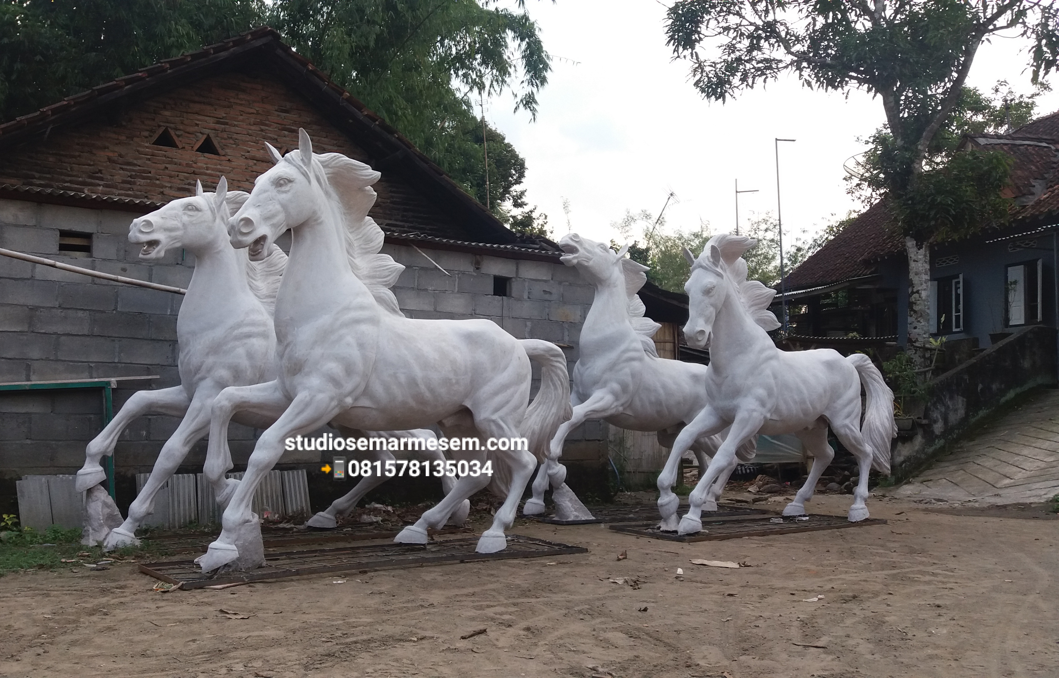 Pusat Pembuatan Patung Taman