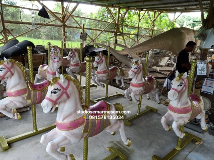 Patung Kuda Kecil Wahana Komedi Putar Mainan Anak