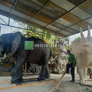 Produsen Patung Patung Fiberglass Patung Fiber Jakarta