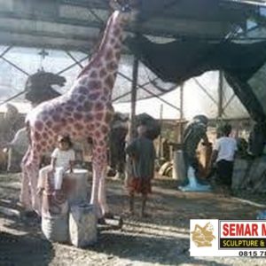 Kelik Studio Semar Mesem Specialis Patung Fiber Patung Yang Terkenal Di Dunia